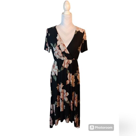 Lux & Co. Floral High Low Maxi Dress - Picture 1 of 8